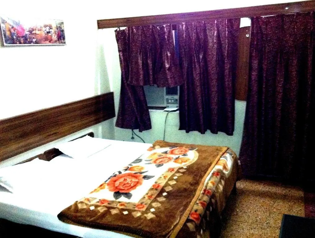 Hotel Natraj Βαρανάσι 0*,
